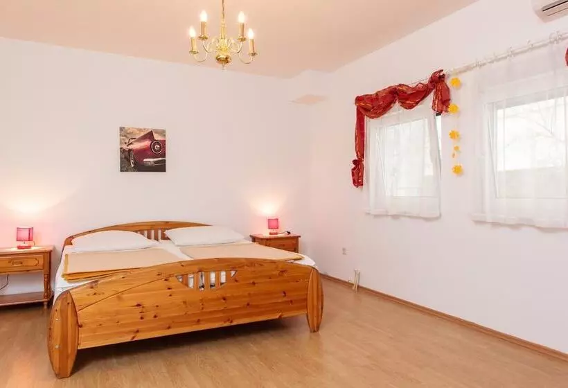 Apartments Villa Dane