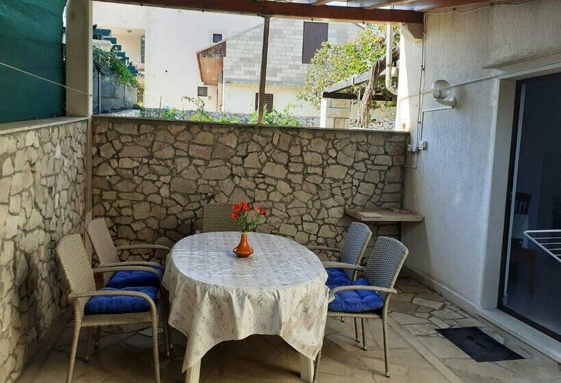 Apartments Villa Vanja