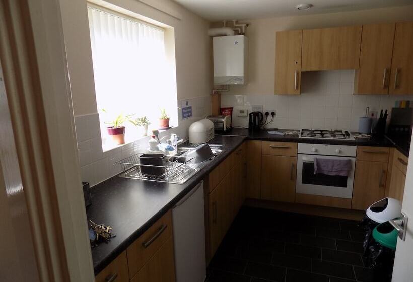 민박 A Home From Home 2