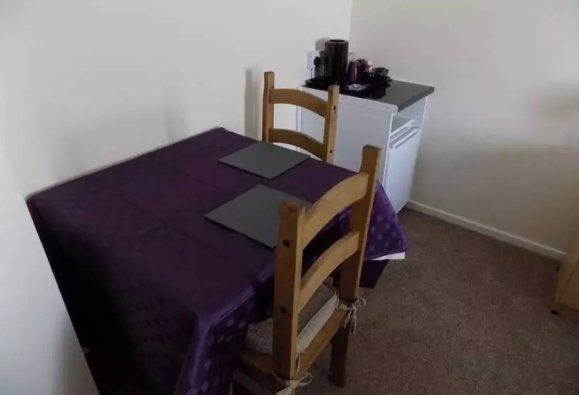 ベッドアンドブレックファースト A Home From Home 2