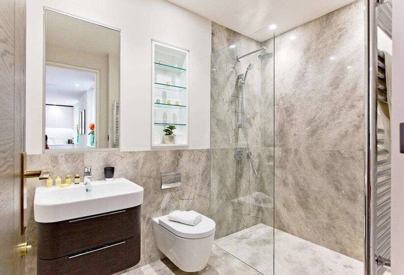 Luxury 2 Bed With Lift Ac And Concierge