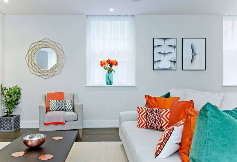 Luxury 2 Bed With Lift Ac And Concierge