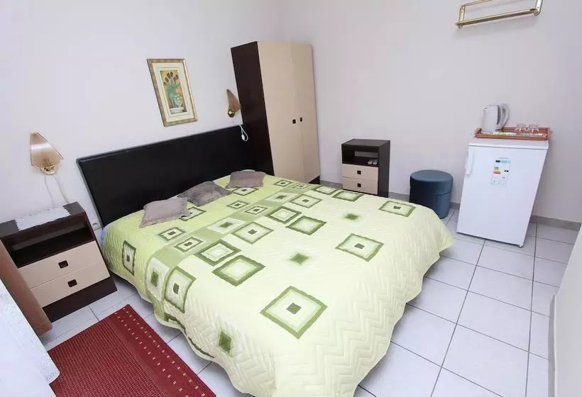 پانسیون Rooms And Apartment Stefan