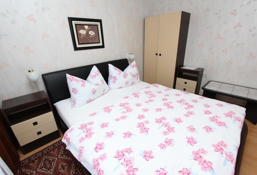 ペンション Rooms And Apartment Stefan