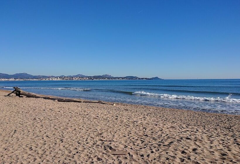 بنسيون Villa Colibri