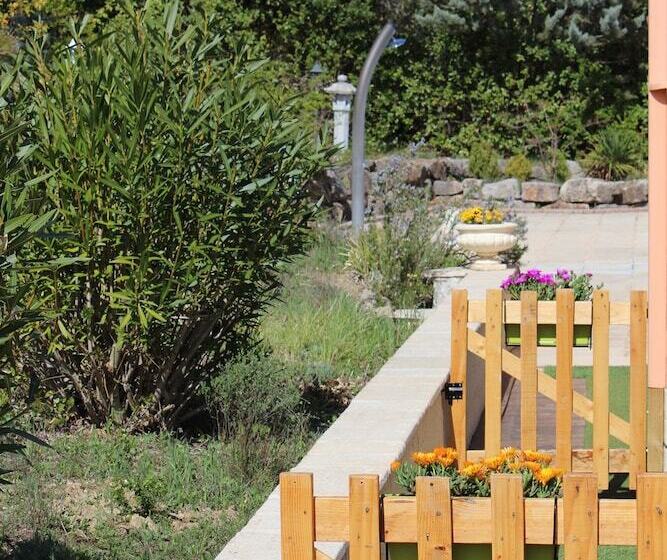 بنسيون Villa Colibri