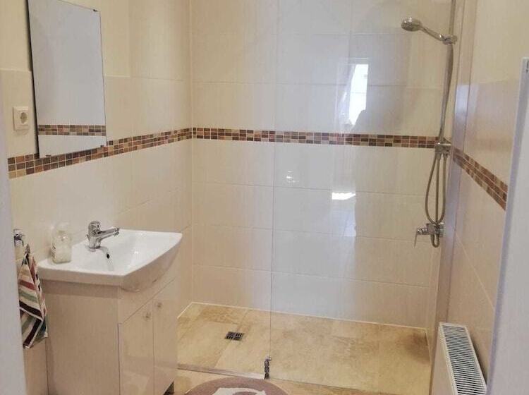 פנסיון Villa Viktoria