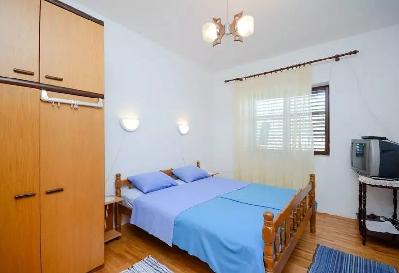 Apartments Zvonimir