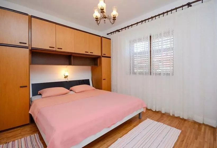 Apartments Zvonimir