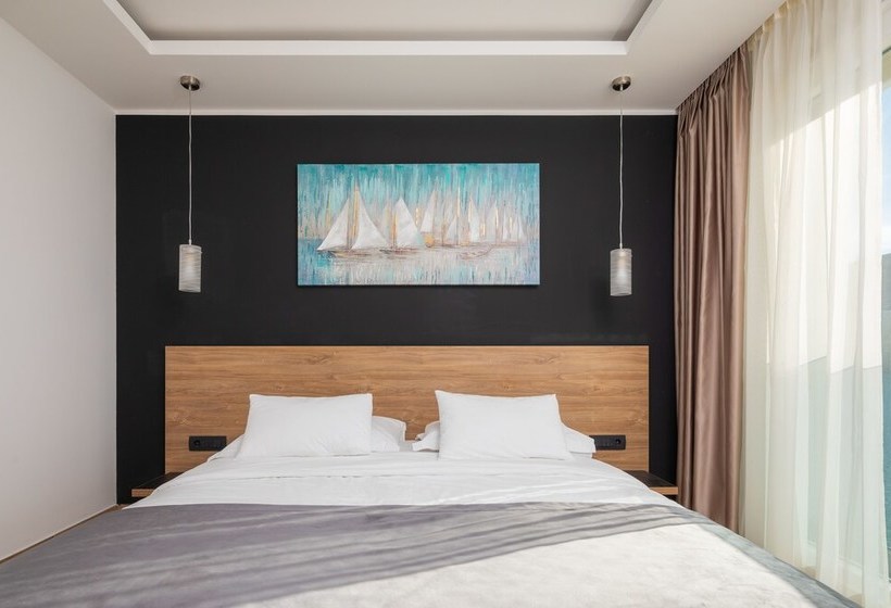 Beachfront Luxury Villa