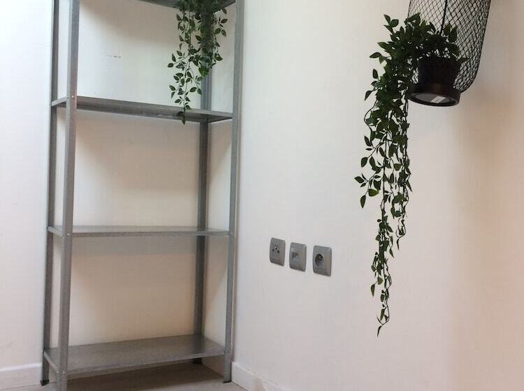 تختخواب و صبحانه Loft Standing Sétois