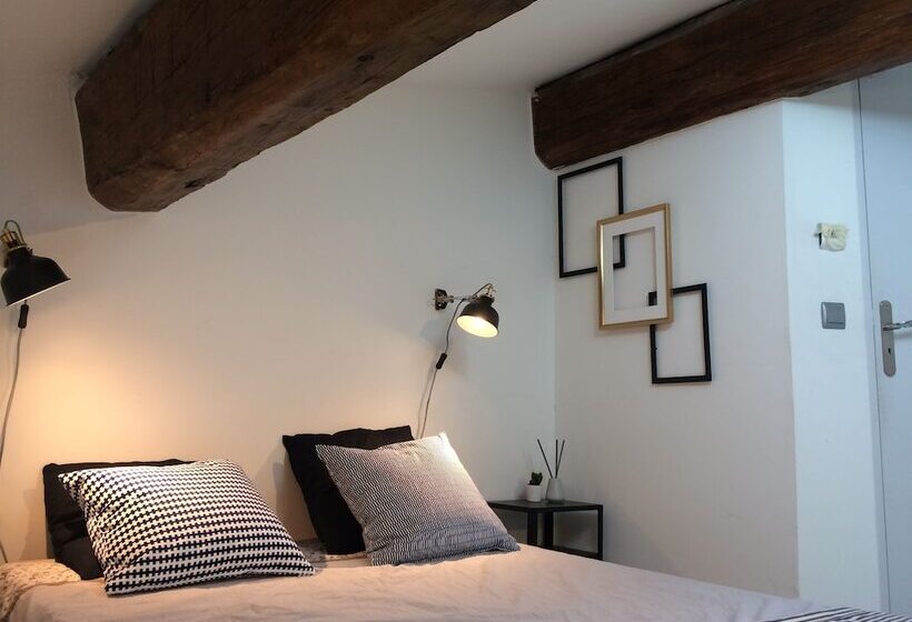 تختخواب و صبحانه Loft Standing Sétois