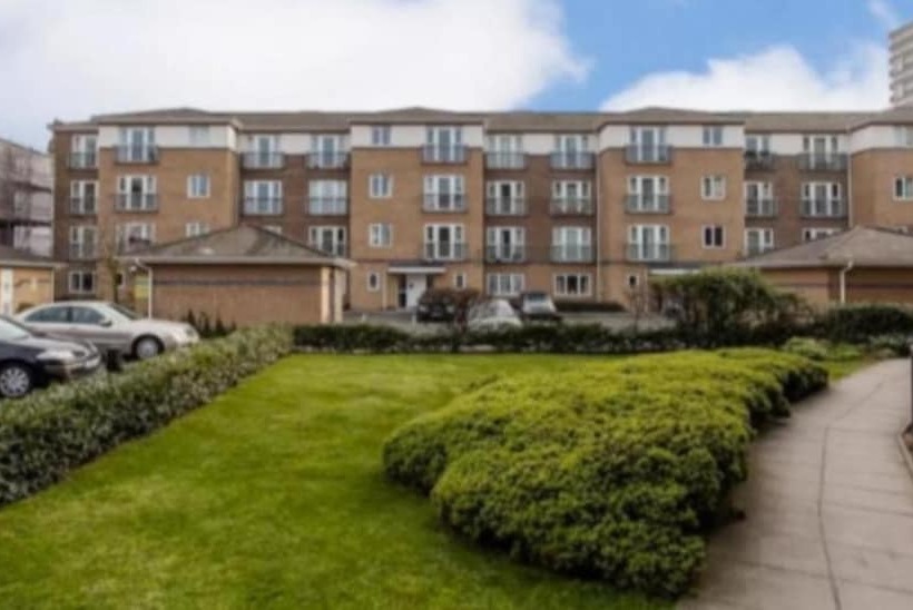 Double Room & Private Bathroom