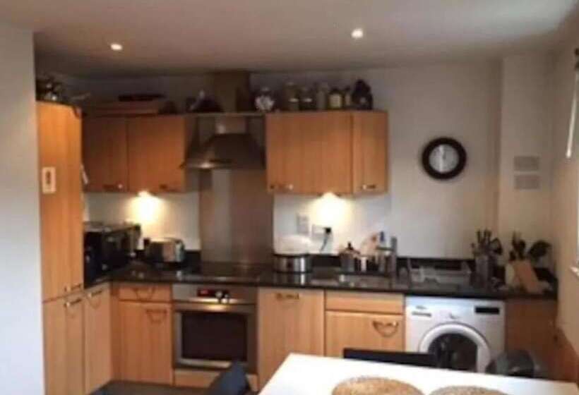 Double Room & Private Bathroom