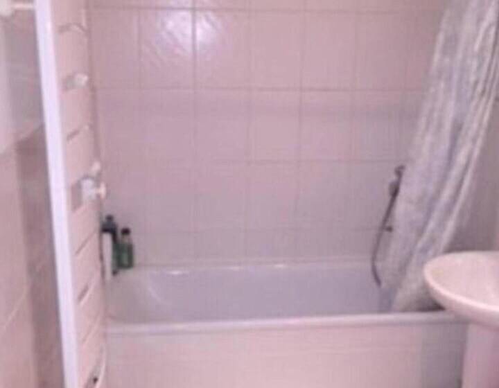 Double Room & Private Bathroom