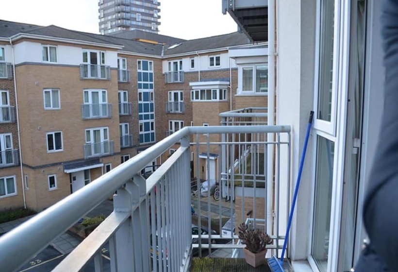 Double Room & Private Bathroom