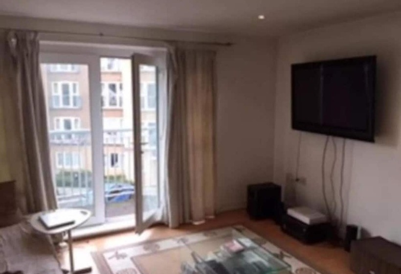 Double Room & Private Bathroom