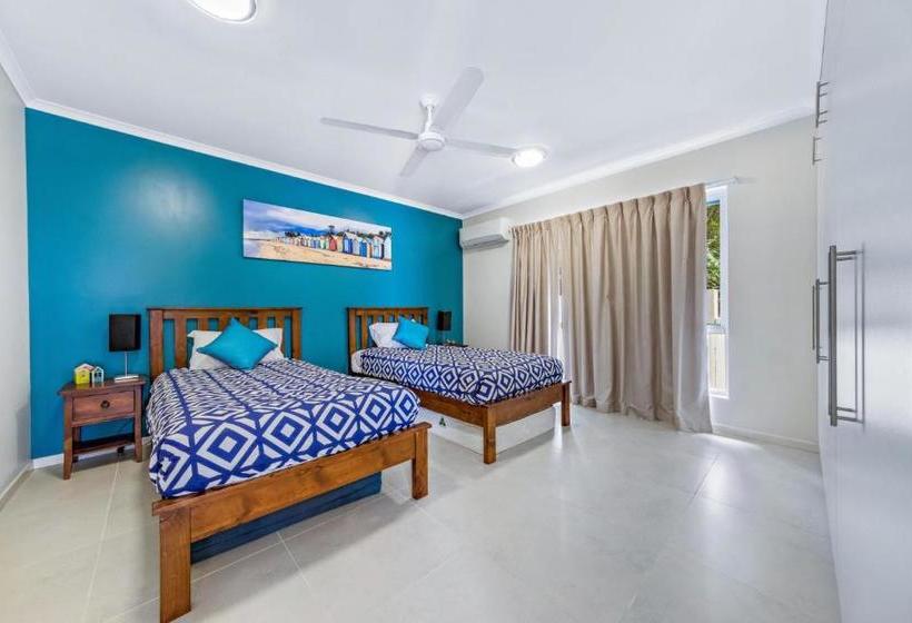 Panoramic Paradise On Shute