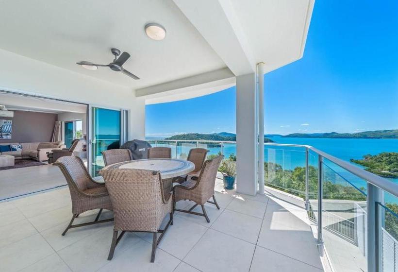 Panoramic Paradise On Shute