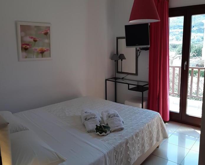 إقامة Maestralia