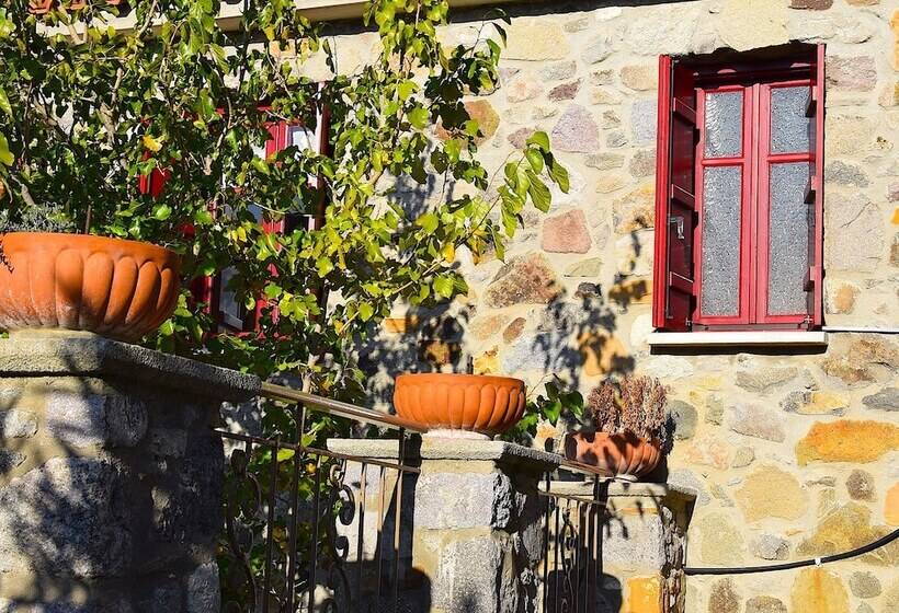 Stonehouses Lemnos