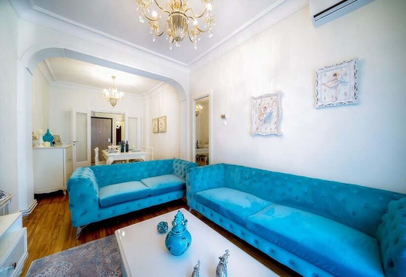 Acropolis Deluxe Apt Must