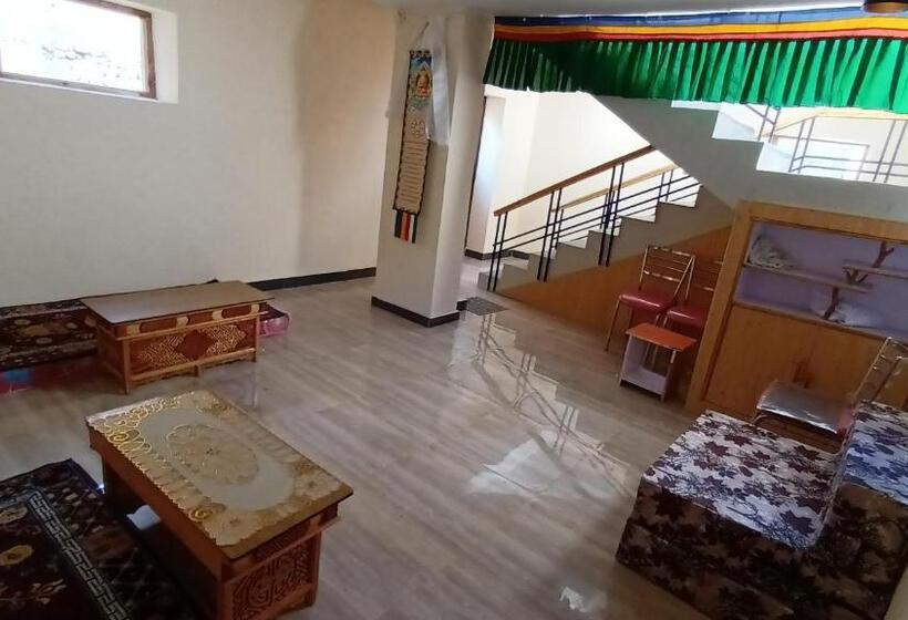 Pensión Goba Guest House