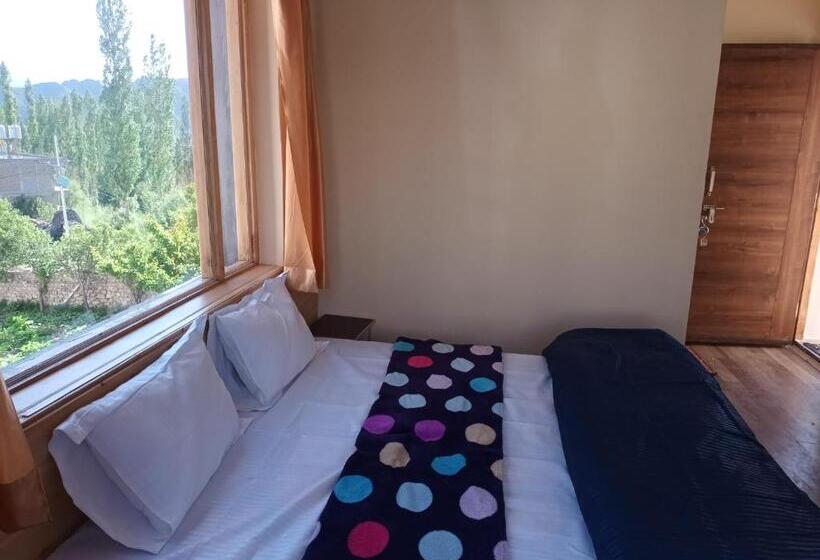 Pensión Goba Guest House