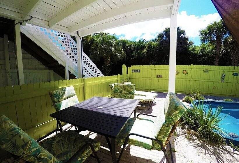 The Little Oasis Beach House