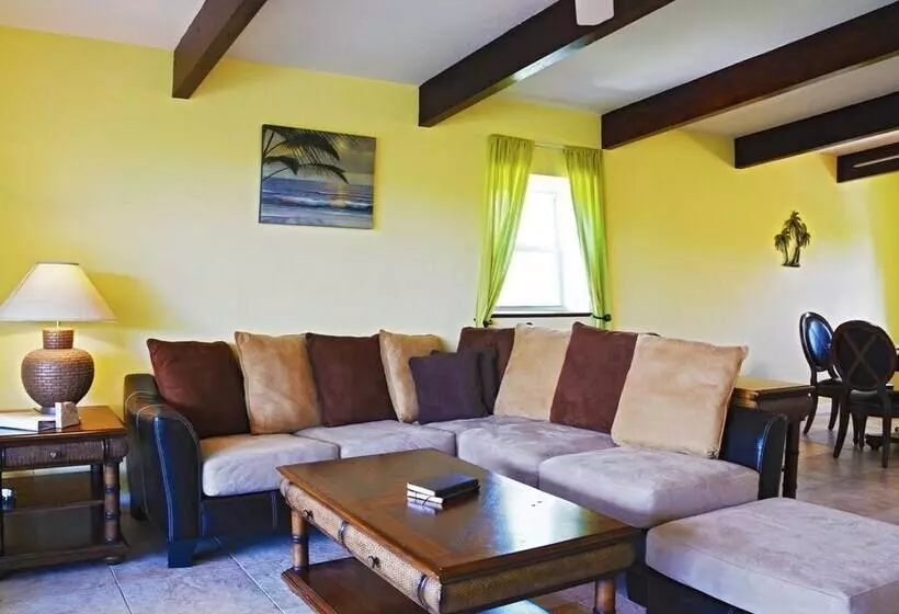 The Little Oasis Beach House