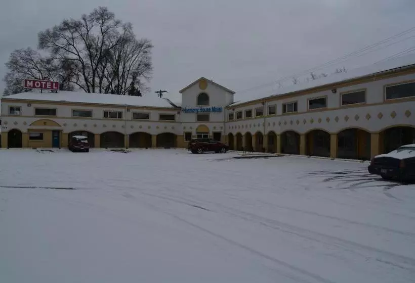モーテル The Harmony House