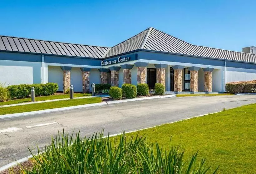 Отель Comfort Inn & Suites Chattanooga East Ridge