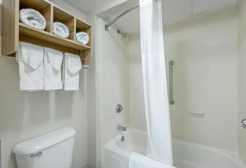 Отель Comfort Inn & Suites Chattanooga East Ridge