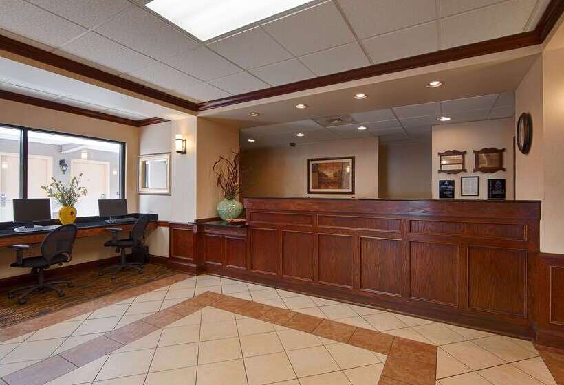 בית מלון כפרי Quality Inn & Suites