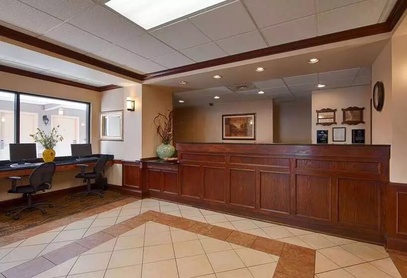 هتل Quality Inn & Suites