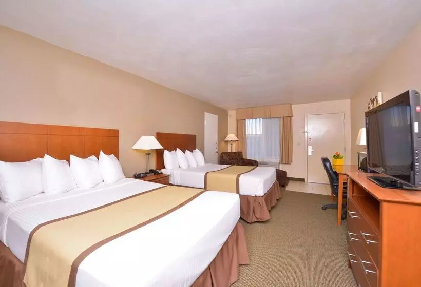 هتل Quality Inn & Suites