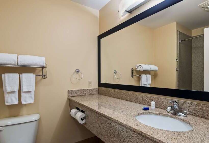 בית מלון כפרי Quality Inn & Suites