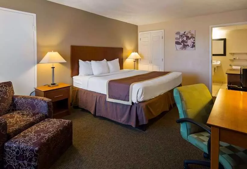 هتل Quality Inn & Suites