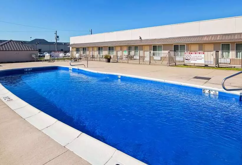 هتل Quality Inn & Suites