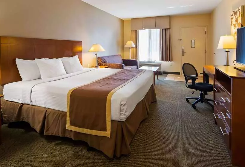 هتل Quality Inn & Suites