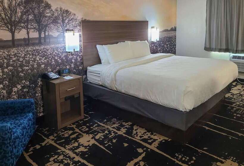 فندق Clarion Pointe Bettendorf Quad Cities