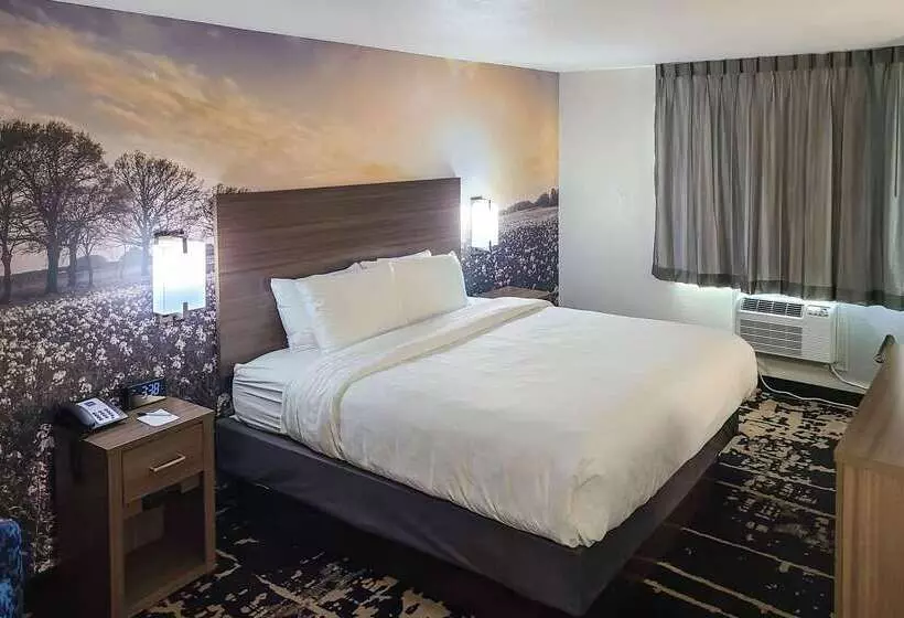 ホテル Clarion Pointe Bettendorf  Quad Cities