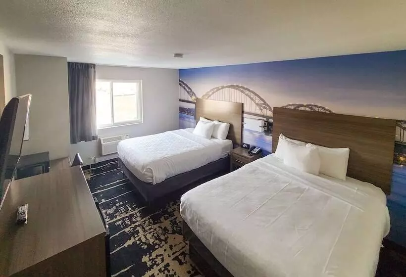 ホテル Clarion Pointe Bettendorf  Quad Cities