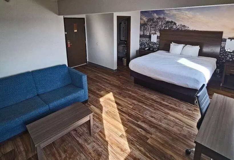 ホテル Clarion Pointe Bettendorf  Quad Cities