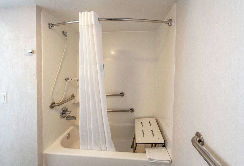 בית מלון כפרי Hampton Inn Waco