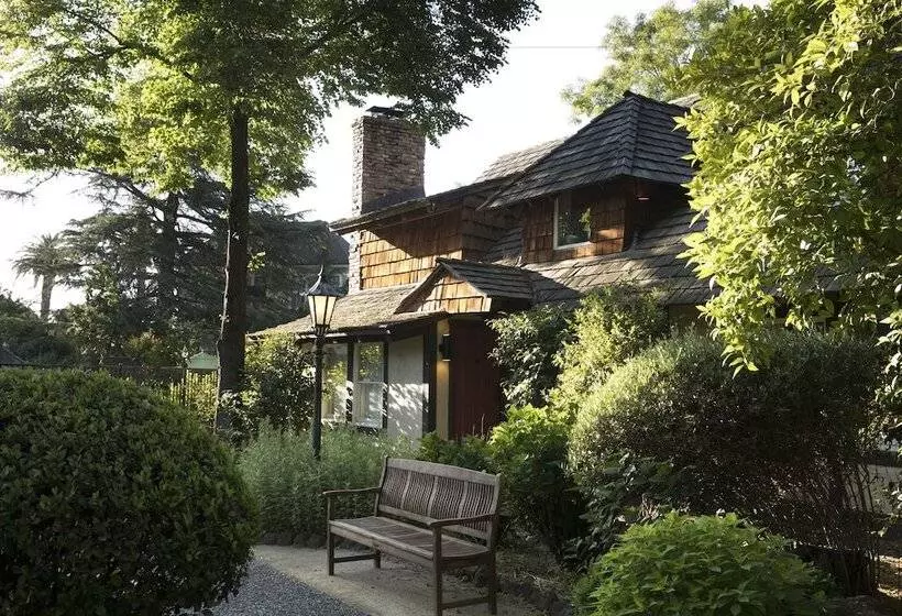 Отель Harvest Inn