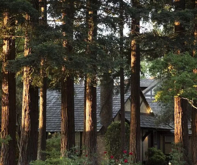 Отель Harvest Inn