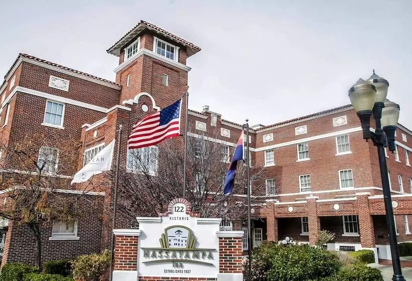 هتل Hassayampa Inn