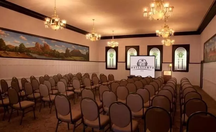 هتل Hassayampa Inn