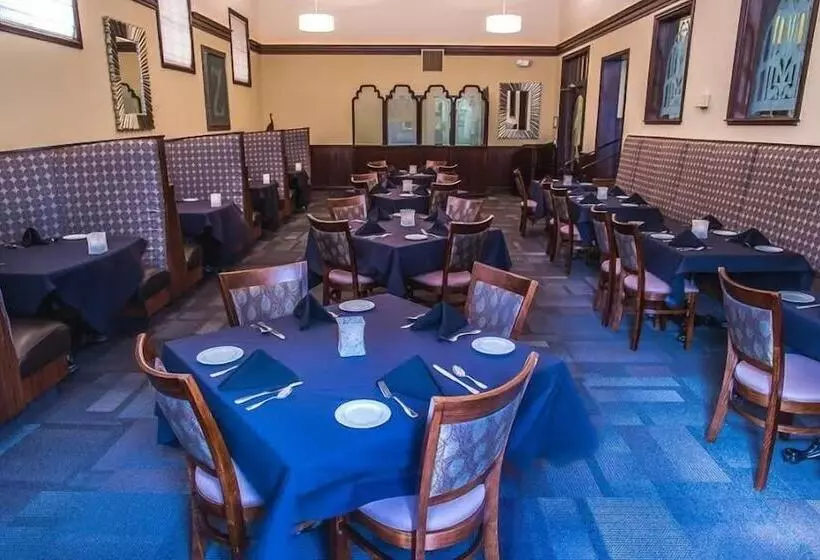 هتل Hassayampa Inn